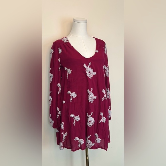 FREE PEOPLE Peasant-Sleeve Embroidered Shift Dress size small - Picture 8 of 12